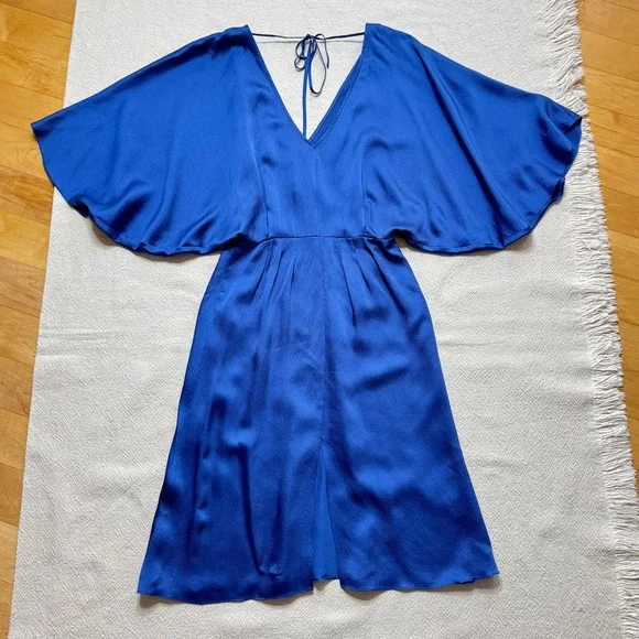 ESCADA Silk Cornflower Blue Vneck Satin Batwing Midi Dress 36 S - Picture 2 of 9